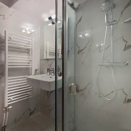 招待所 佩特里诺旅馆 莫奈姆瓦夏
