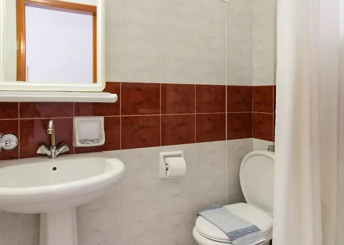 Petrino 3* Monemvasía